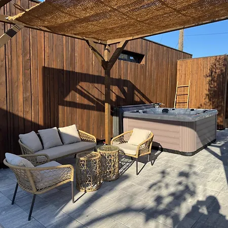 בית נופש Prestige & Wellness House *